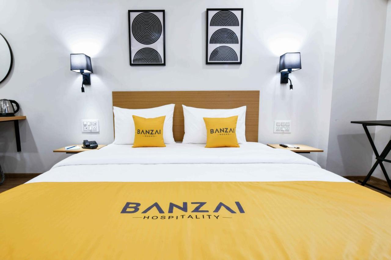 Banzai Rooms ナーシク エクステリア 写真