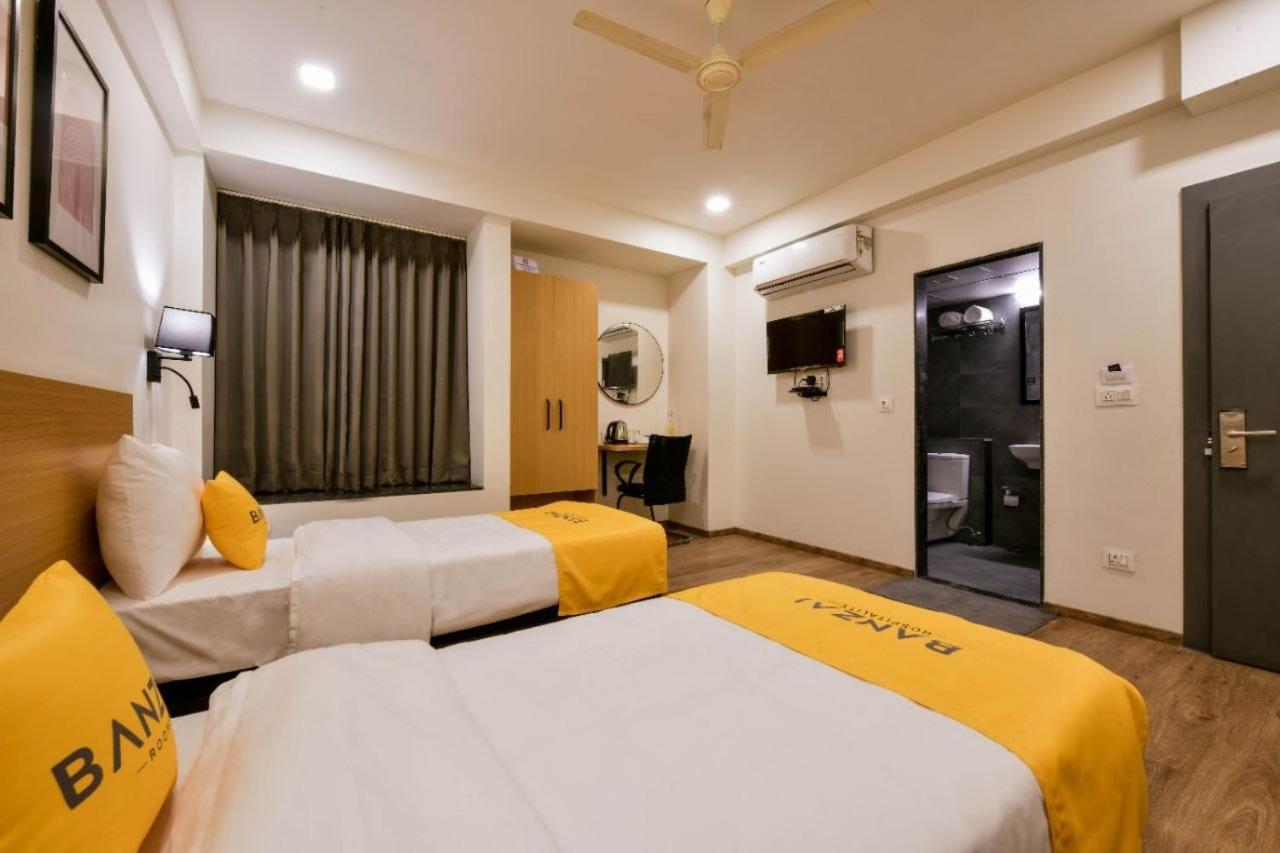 Banzai Rooms ナーシク エクステリア 写真