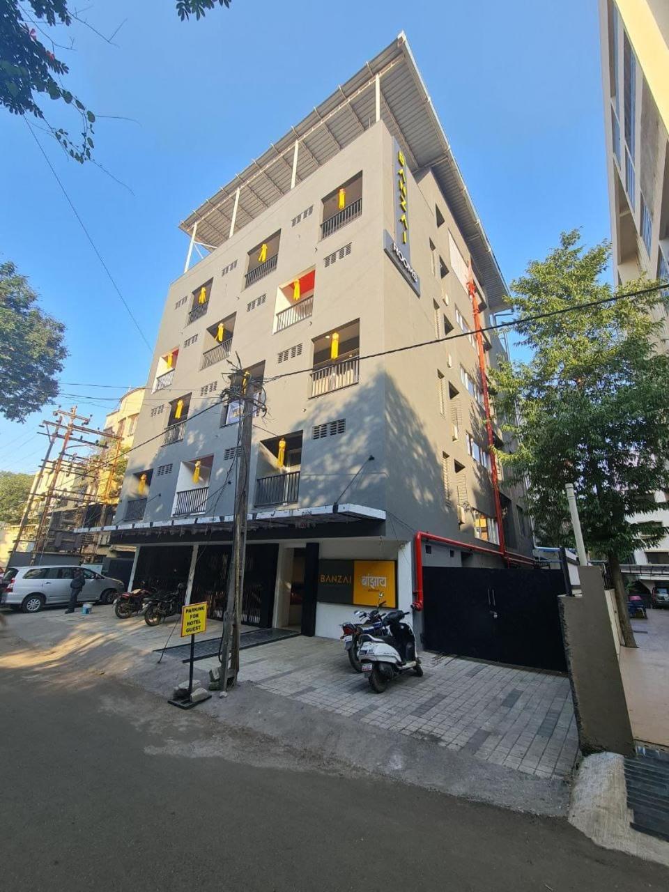 Banzai Rooms ナーシク エクステリア 写真
