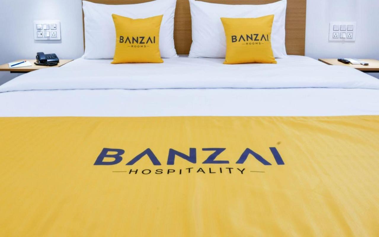 Banzai Rooms ナーシク エクステリア 写真